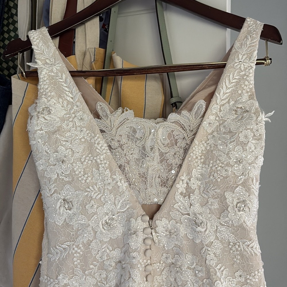 Must go! Anthropologie BHLDN Wedding Dress!! - Picture 4 of 5